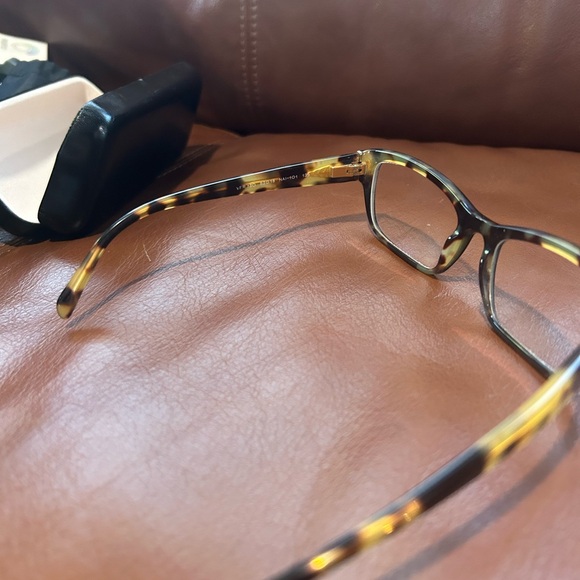 Prada women’s eyeglasses - Picture 3 of 6